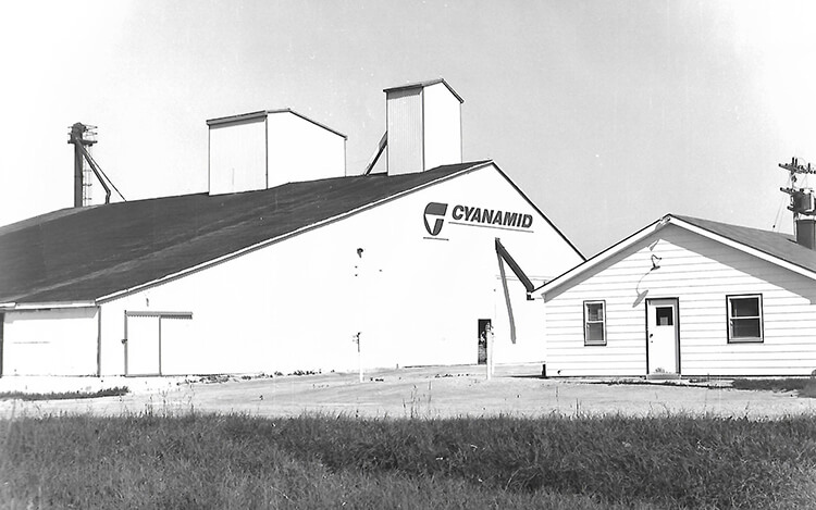 Cynamid facility in black and white